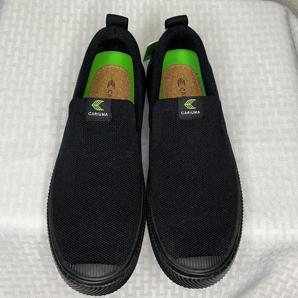 💚 NWT Cariuma Knit Slip On